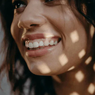 Teeth Whitening 101: How To Whiten Your Teeth From Home